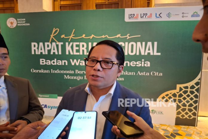 ketua-badan-wakaf-indonesia-bwi-profesor-kamaruddin-amin-saat_250805174606-253.jpg