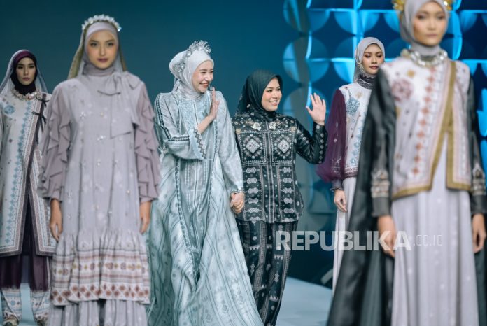 greisy-mengusung-tema-waves-of-heritage-di-jakarta-muslim_251121085913-577.jpg