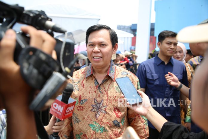 ketua-dewan-perwakilan-daerah-dpd-ri-sultan-baktiar_251023140756-434.jpg